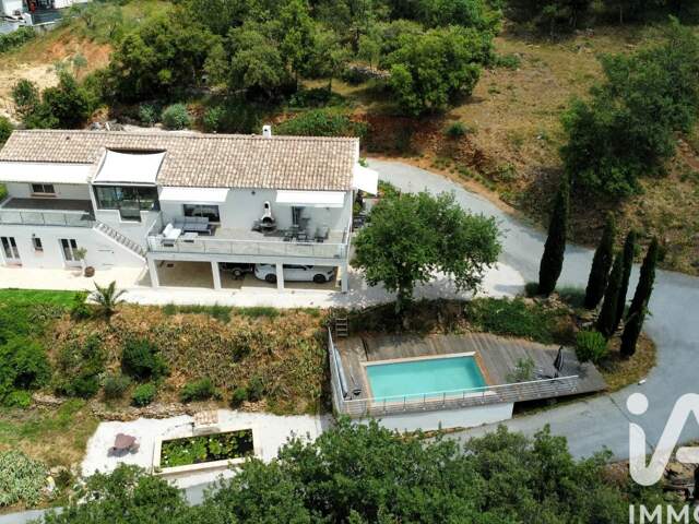 Vente Maison/villa 8 pièces — photo du bien