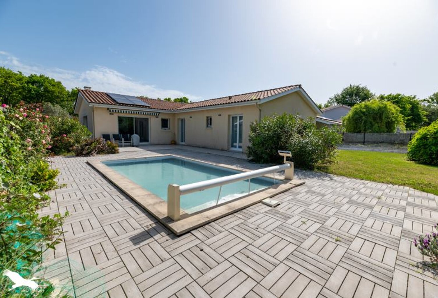 Contemporaine de 7 pièces principales — photo 1