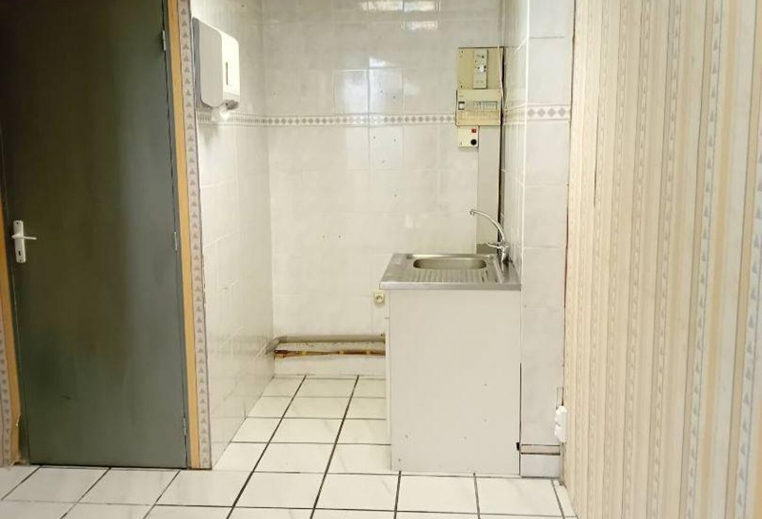 Vente Boutique/Local commercial 30 m&sup2; — photo 1
