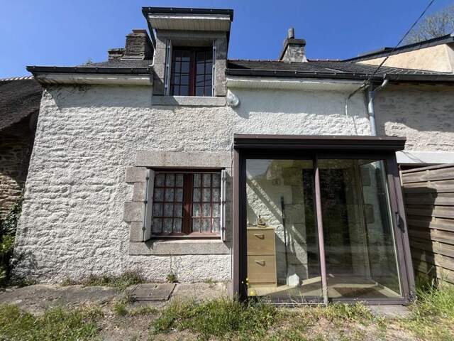 Maison en pierre de 3 pièces principales — photo du bien