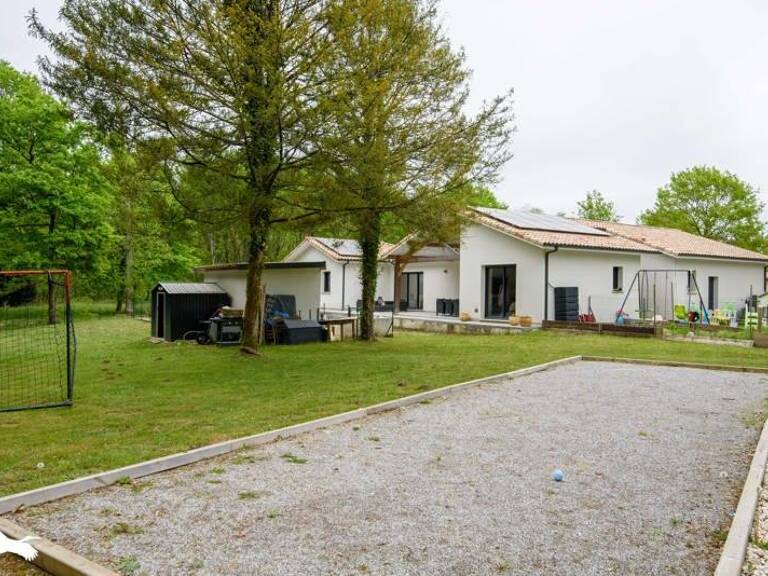 Contemporaine de 8 pièces principales — photo 1