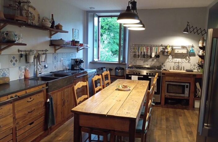 Maison en pierre de 6 pièces principales — photo 2