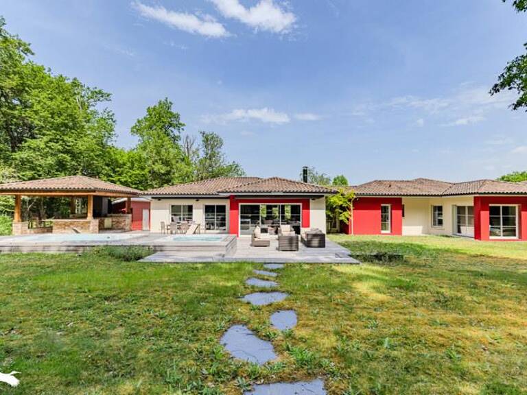 Contemporaine de 6 pièces principales — photo 1