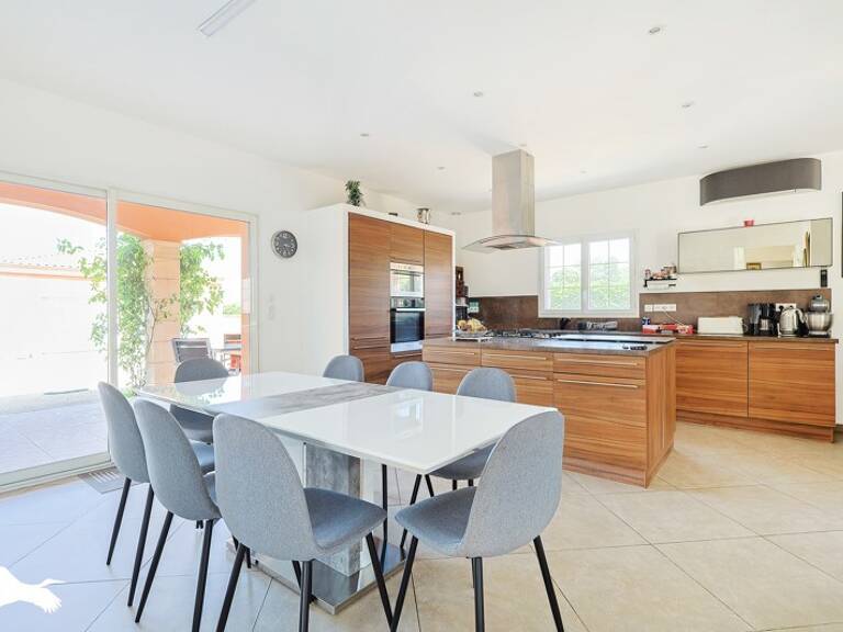 Contemporaine de 6 pièces principales — photo 1