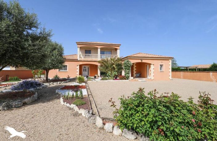 Contemporaine de 6 pièces principales — photo 2