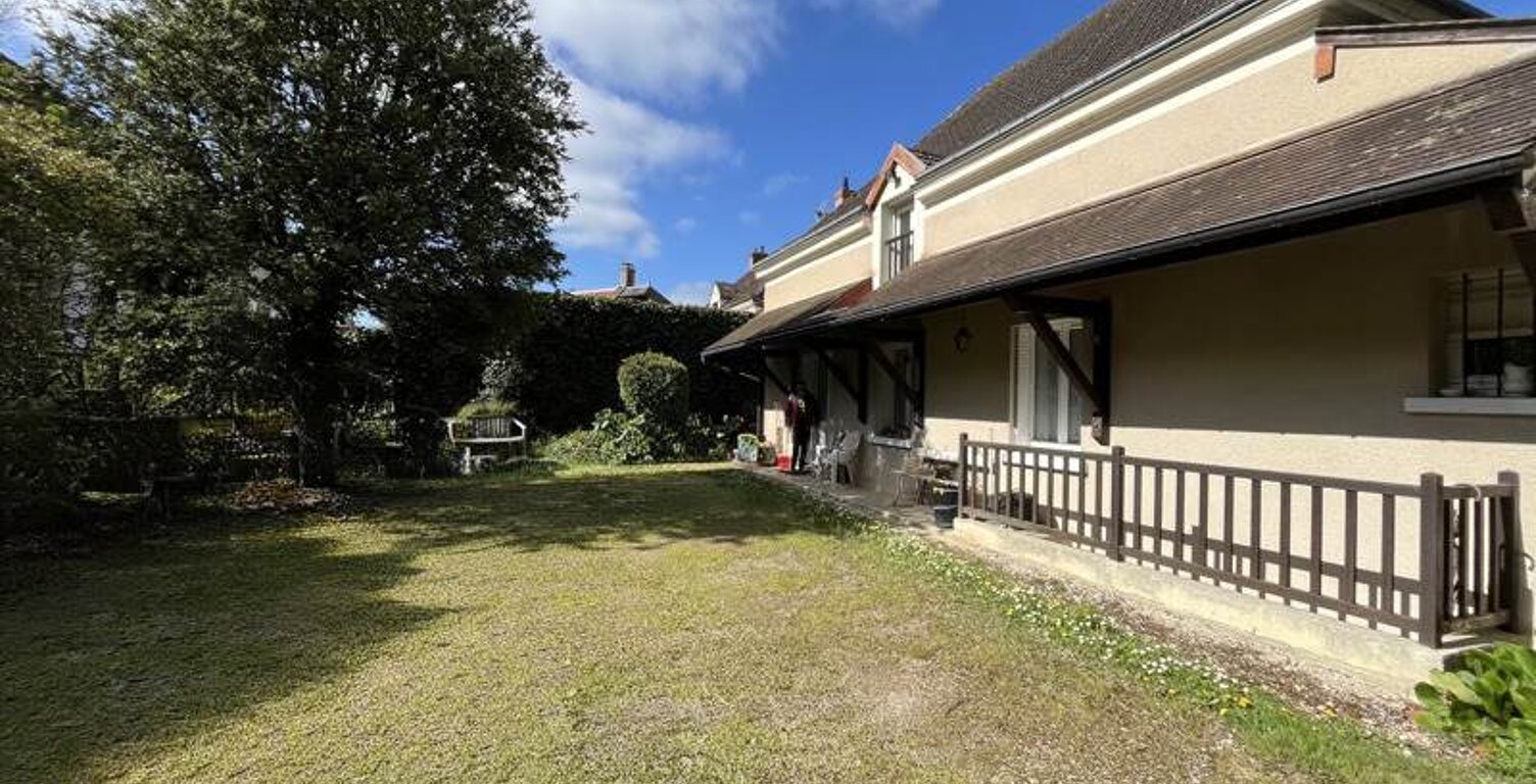 Maison de bourg de 7 pièces principales — photo 1