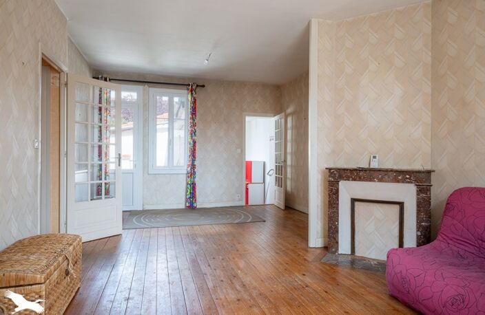 Maison en pierre de 4 pièces principales — photo 2