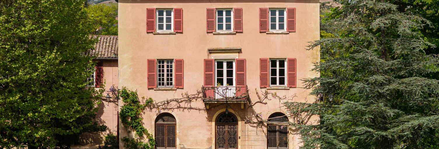 Maison 17 Pièces 550 m² à vendre à Lancié (69220)