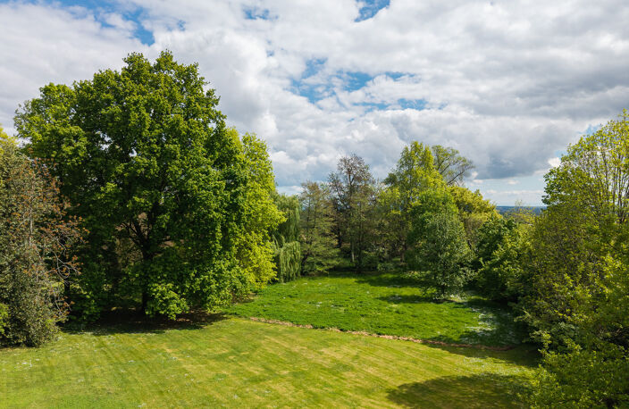 ENTRE BELLEVILLE-EN-BEAUJOLAIS ET MÂCON   PROPRIÉTÉ DE CARACTÈRE AU CŒUR D'UN DOMAINE D'EXCEPTION — photo 2