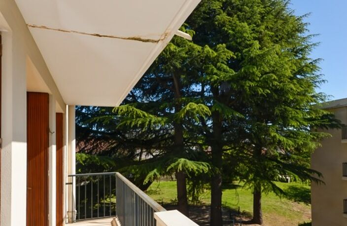 FRESNES - 3 PIECES - 61,38 m² - BALCON, CAVE ET BOX - RESIDENCE EN PIERRE DE TAILLE — photo 5