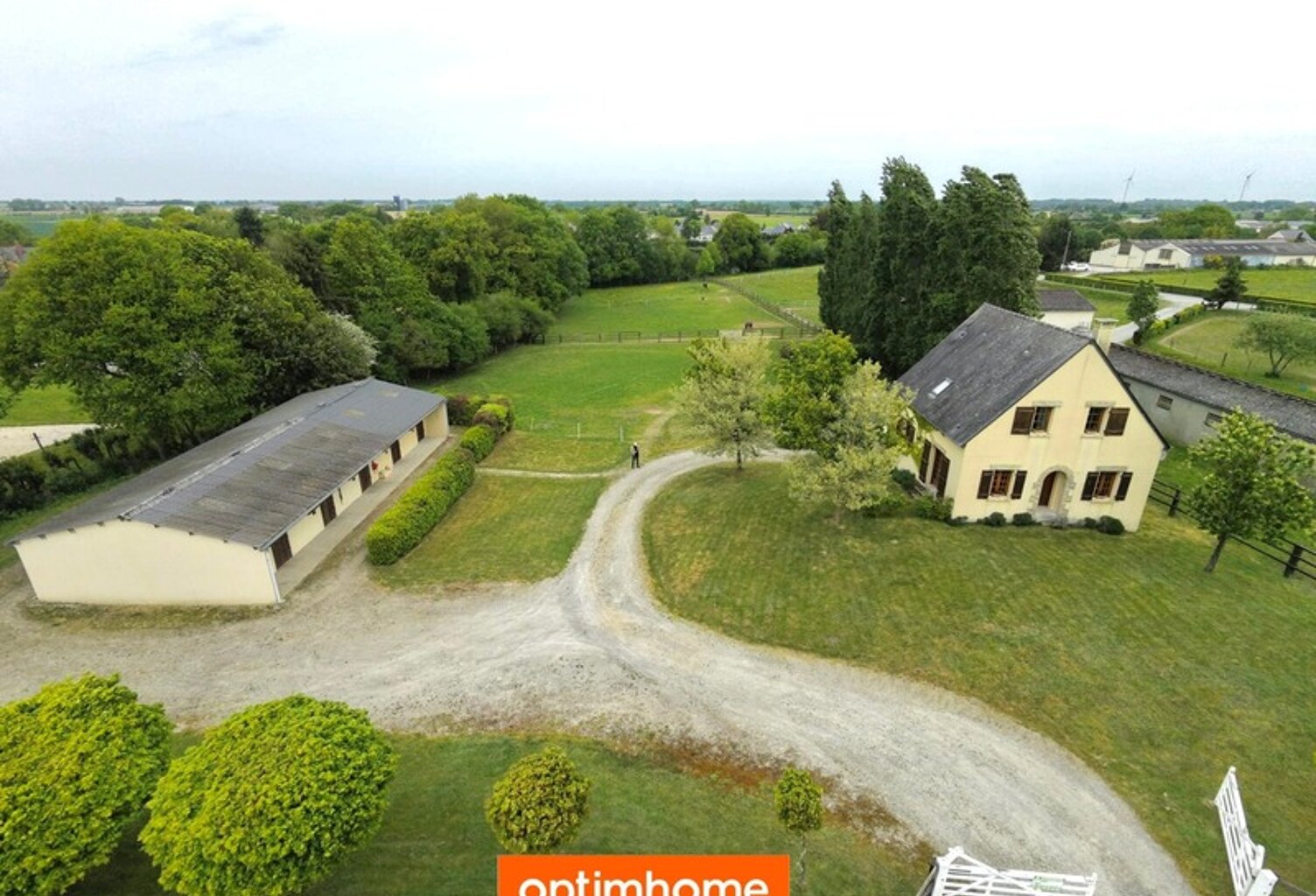 Propriété équestre à vendre à Senonnes (53) — photo 1