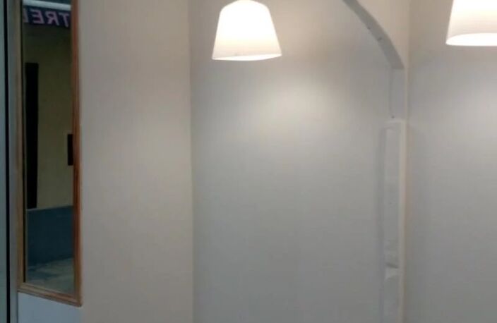 Local commercial — photo 2