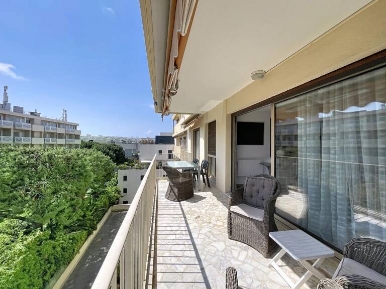 Superbe deux pièces avec grande terrasse d'angle, Juan-Les-Pins Pinède — photo 1