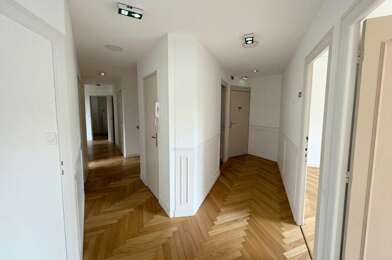 Appartement 5 pièces 160500 €