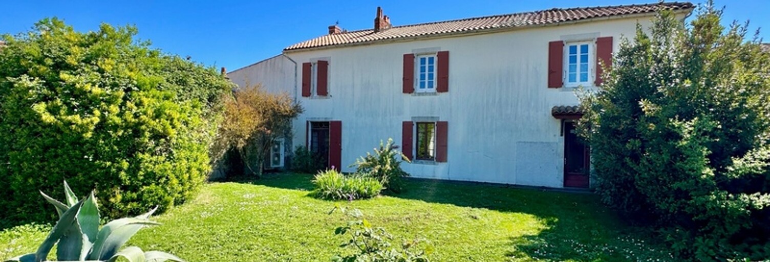 Maison 10 Pièces 271 m² à vendre à Virson (17290)