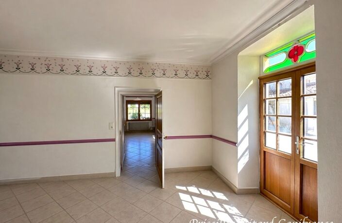 Grande maison familiale avec dépendances et fort potentiel d'aménagement — photo 5