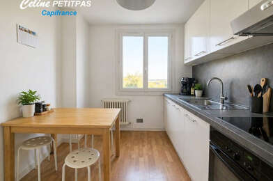 Appartement 4 pièces 253000 €