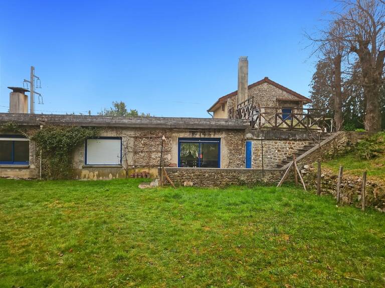 Au cœur de la nature, propriété d’exception de 18 000 M2 avec étang privé, 2 granges-maison chaleureuse de 133 m², 3 chambres, cheminée et poêle : un havre de paix à LA FERTE SOUS JOUARRE (77) — photo 1