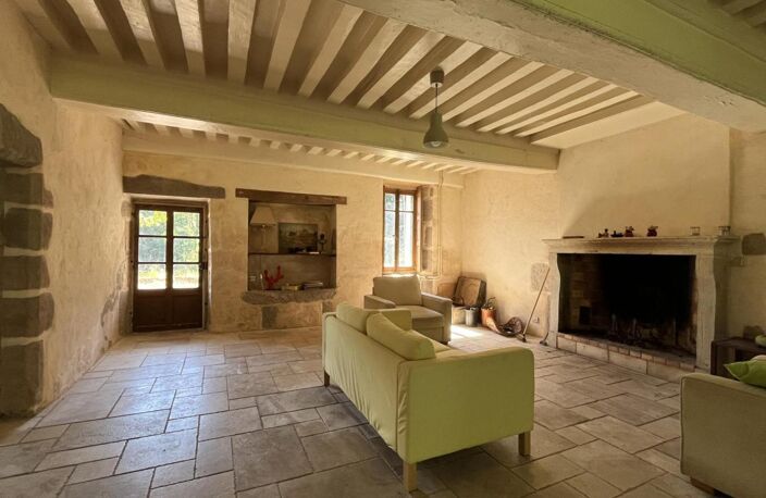 Petit château du 16ème sur 1 ha 30 de parc avec tennis et piscine — photo 5