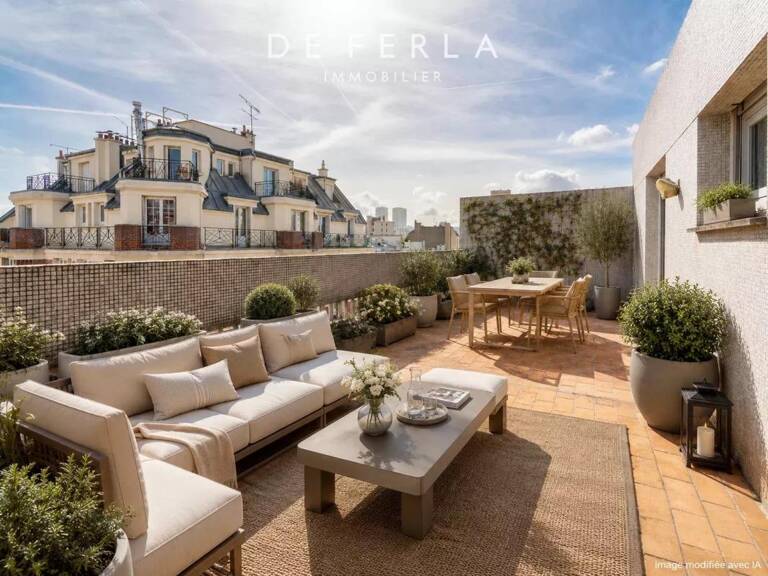 PARIS XIIIème, limitrophe Vème : Duplex familial en dernier étage avec terrasses — photo 1