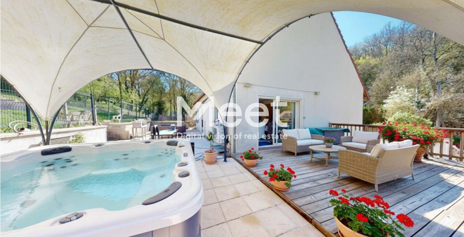 MAISON - 11 PIECES - 8 CHAMBRES - JACUZZI — photo 1