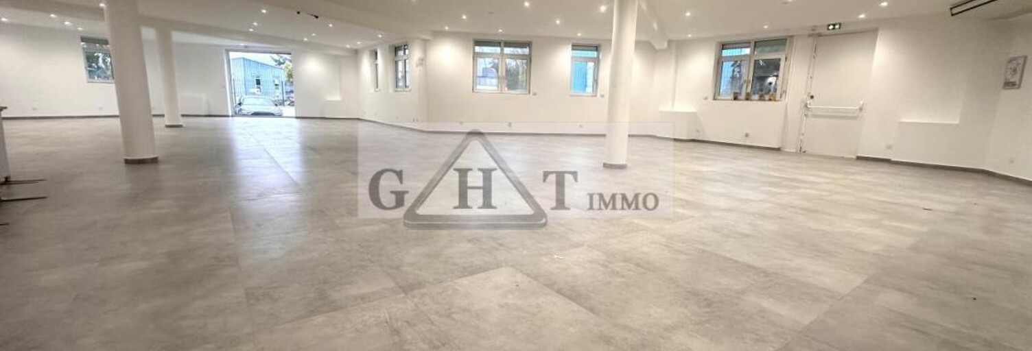 Bureau  220 m² à louer à Créteil (94000)