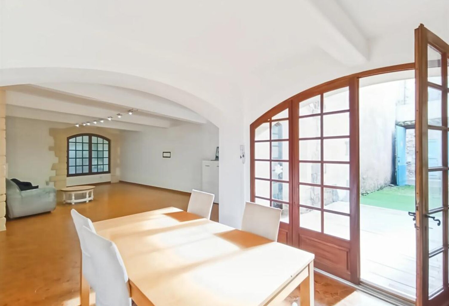 Maison familiale au cœur de Roquemaure — photo 1
