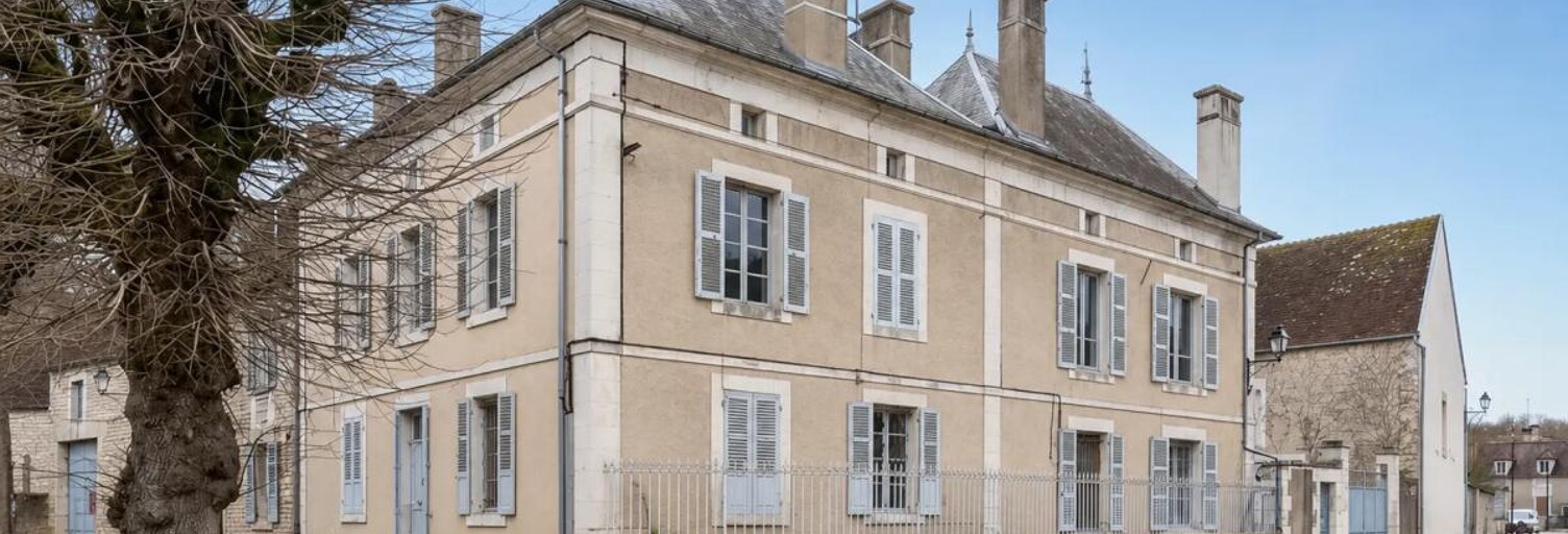 Maison 10 Pièces 240 m² à vendre à Charentenay (89580)