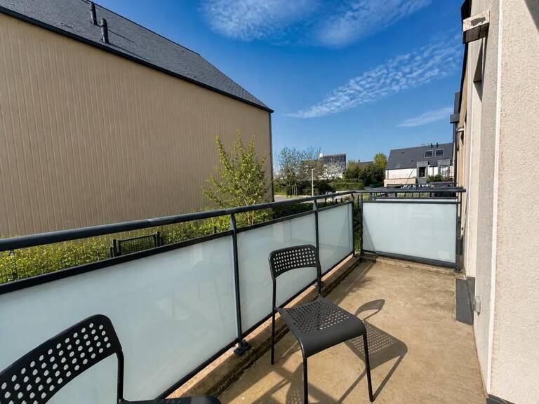 Clé en Main : Charmant T2 Récent avec Balcon et Parking — photo 1