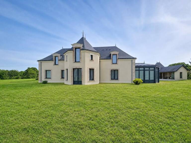 Propriété d'exception de 390 m² à Angrie — photo 1