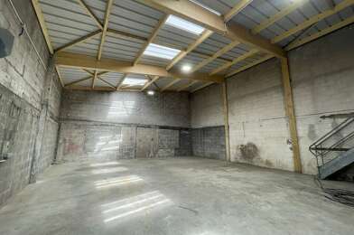 Local industriel  400000 €