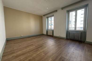Appartement 3 pièces 830 €