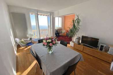 Appartement 4 pièces 275000 €