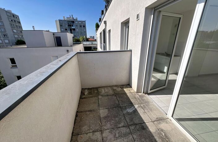 T2 avec balcon et garage - étage élevé — photo 2