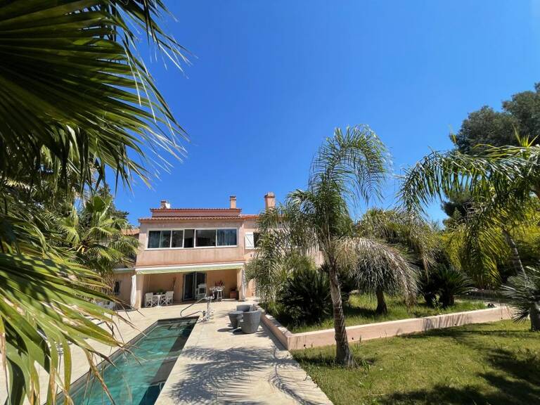 A VENDRE SANARY SUR MER 83110 SUPERBE PROPRIETE CADRE CAMPAGNE ARRIERE PAYS — photo 1