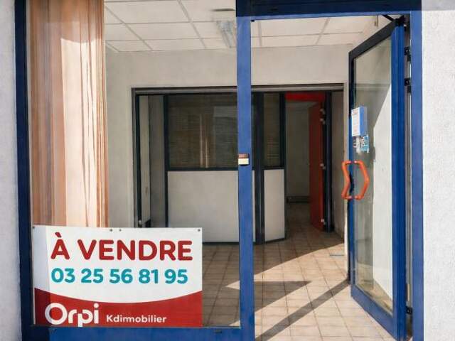 Appartement À Vendre — photo du bien
