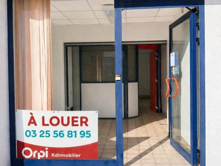 Bien Commercial À Louer — photo 1