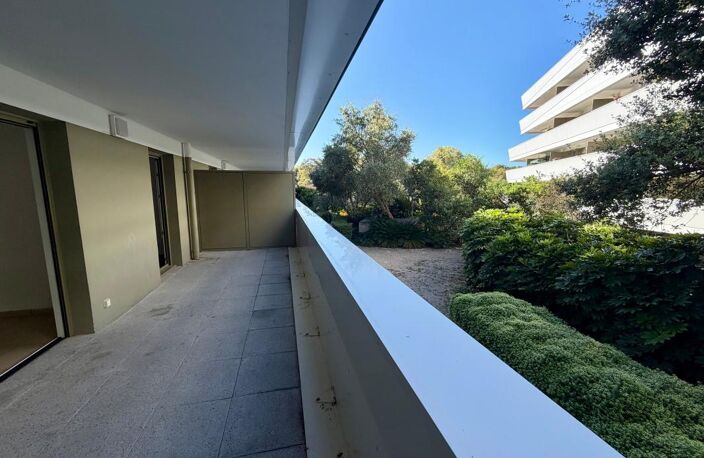 Appartement À Vendre — photo 2
