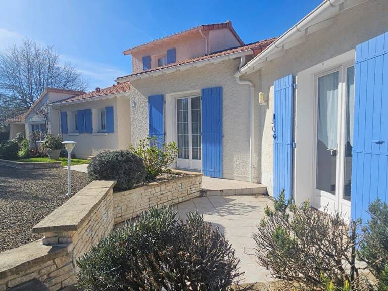 Maison À Vendre — photo 1