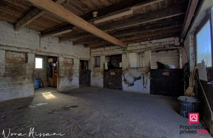 ECURIES 10 BOXES 4 HECTARES — photo 2