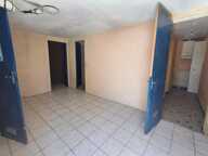 Maison de plain-pied au coeur du bourg avec grande remise de 51 m² aménageable, garage et terrain constructible — photo 4
