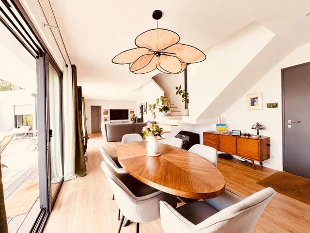 BELLE CONTEMPORAINE 194m 2 . 5 SUITES PARENTALES — photo du bien