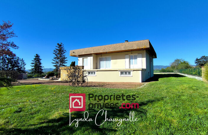 Maison à Riorges, implantée sur une belle parcelle de 4500 m² — photo 4
