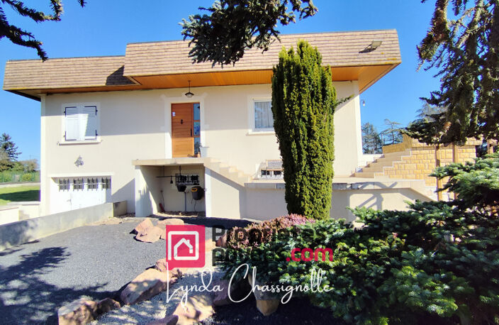 Maison à Riorges, implantée sur une belle parcelle de 4500 m² — photo 5