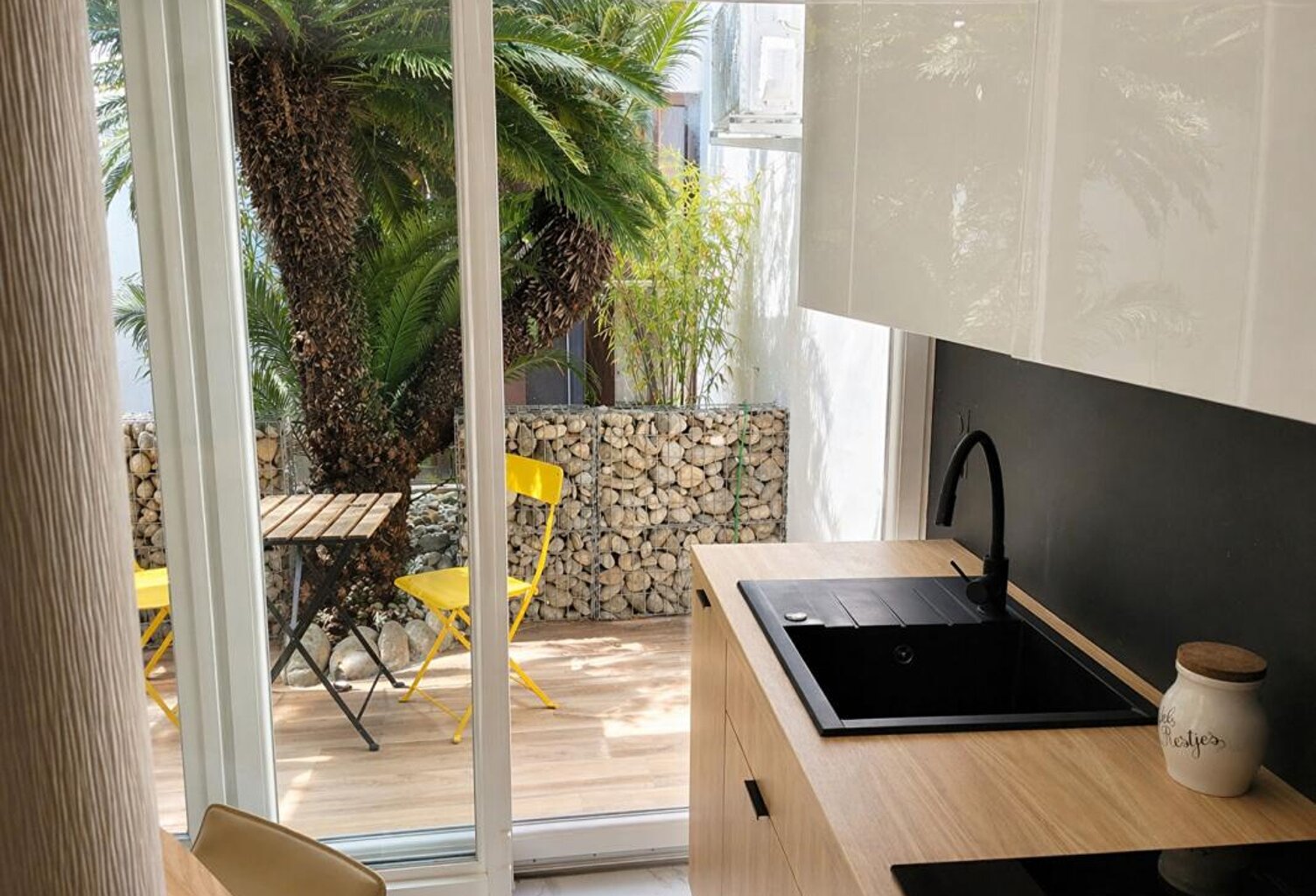 APPARTEMENT STUDIO NICE 1 PIÈCE 29.10 M2 CARREZ AVEC 2 TERRASSES — photo 1