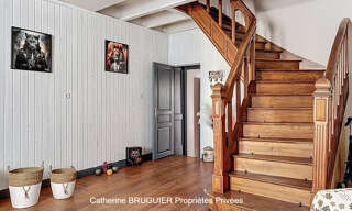 Maison 9 Pièces 210 m² à vendre à Saint-Jean-de-Liversay (17170)