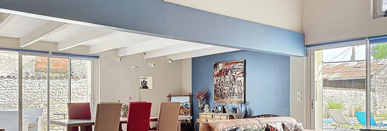 Maison 9 Pièces 210 m² à vendre à Saint-Jean-de-Liversay (17170)
