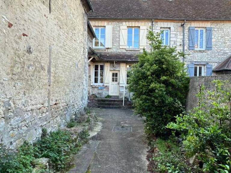 CHARMANTE MAISON EN PIERRES DE 7 PIECES, 5 CHAMBRES — photo 1