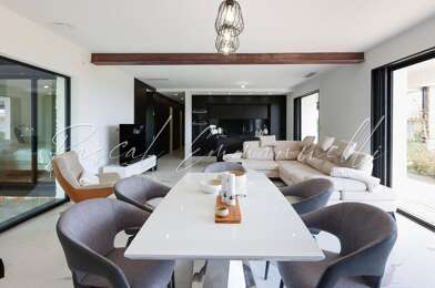 Appartement 4 pièces 1160500 €