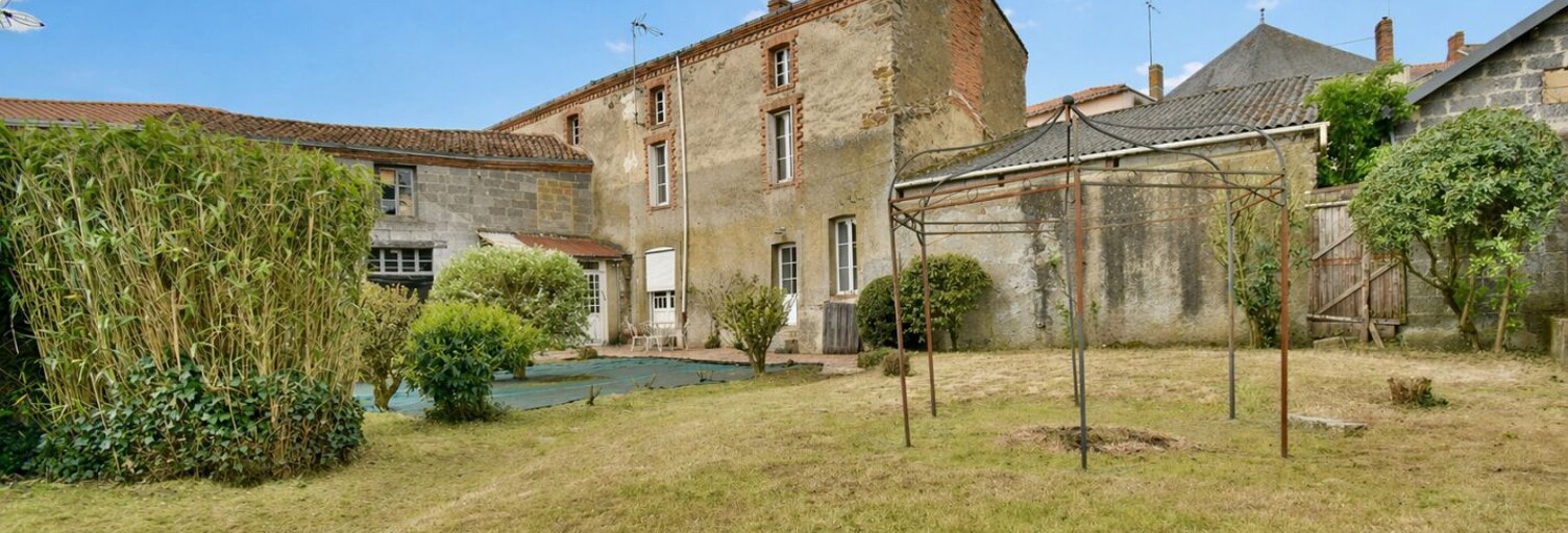 Maison 7 Pièces 180 m² à vendre à Trémentines (49340)